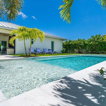 Luxury House 4 Beds Heated Pool W Jaccuzzi Apartment North Bay Village Ngoại thất bức ảnh