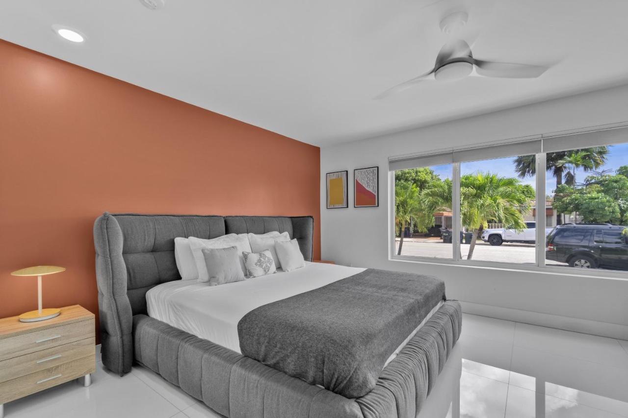 Luxury House 4 Beds Heated Pool W Jaccuzzi Apartment North Bay Village Ngoại thất bức ảnh