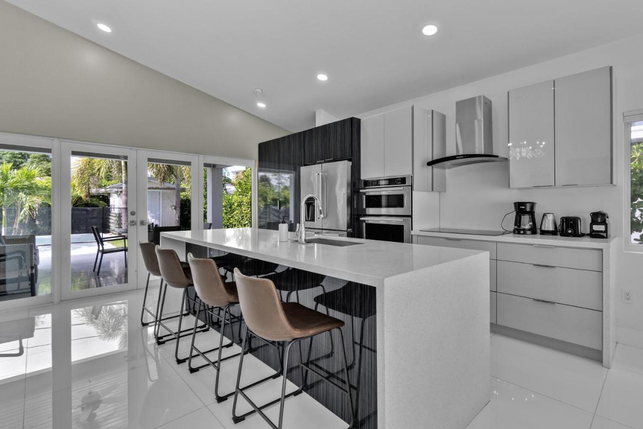 Luxury House 4 Beds Heated Pool W Jaccuzzi Apartment North Bay Village Ngoại thất bức ảnh