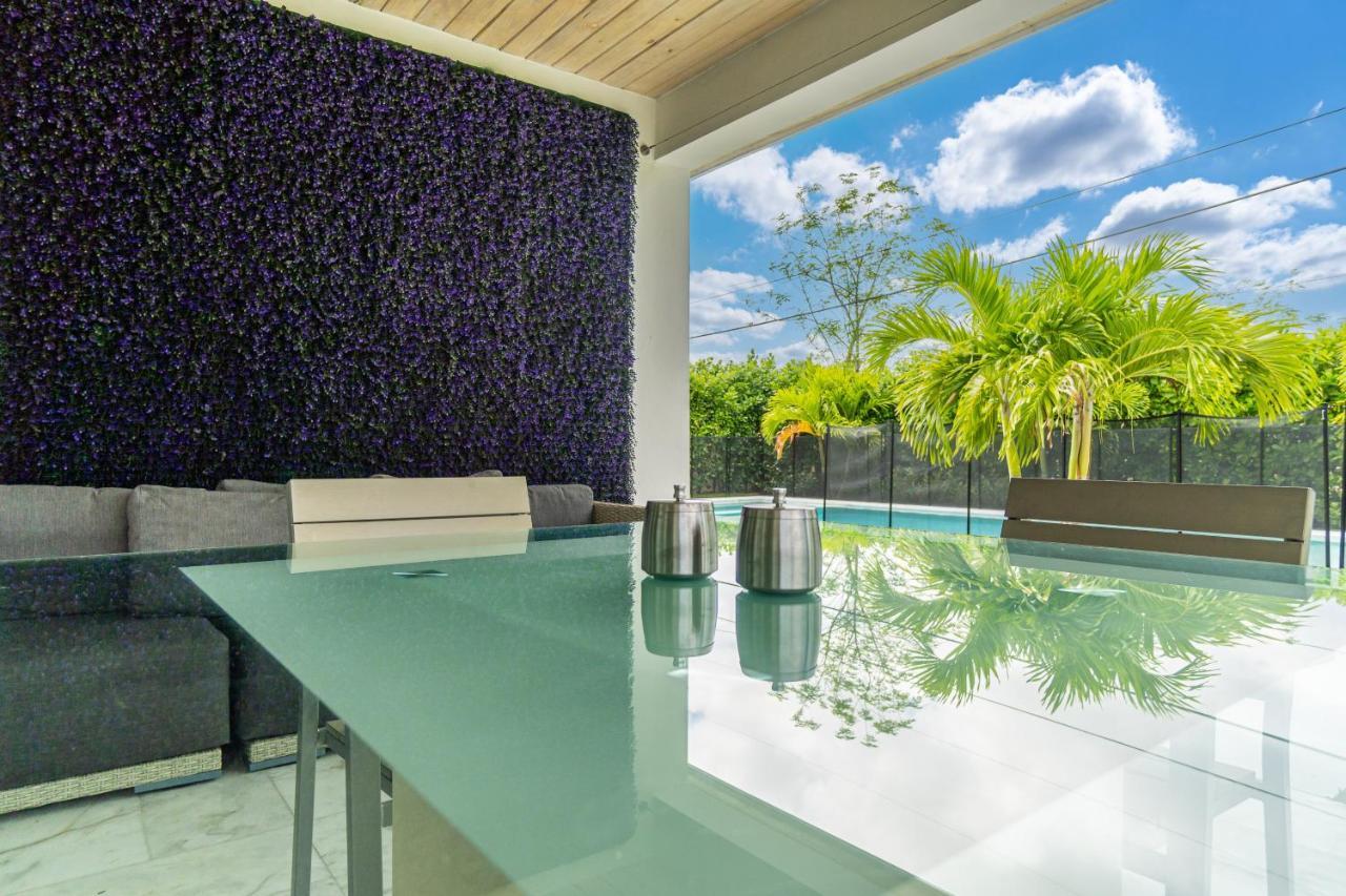 Luxury House 4 Beds Heated Pool W Jaccuzzi Apartment North Bay Village Ngoại thất bức ảnh