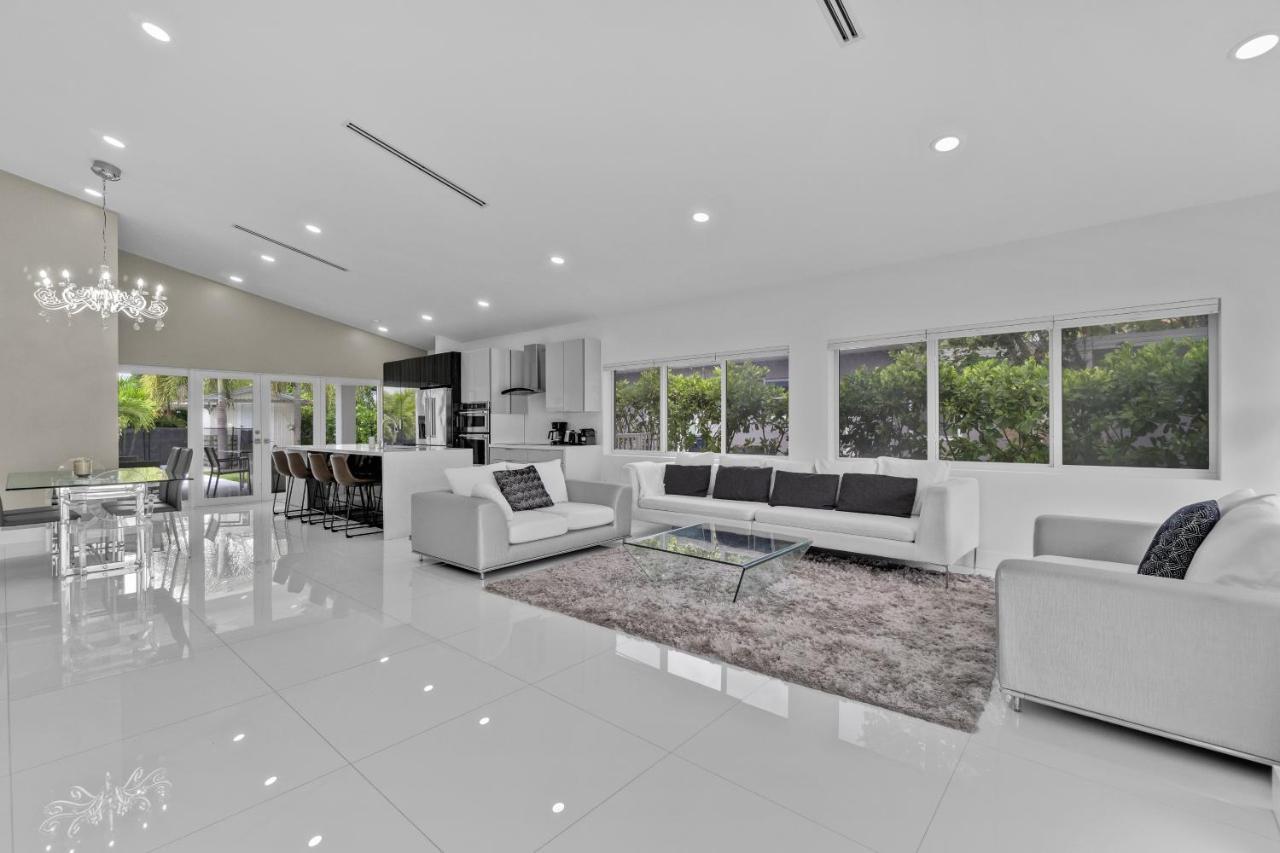 Luxury House 4 Beds Heated Pool W Jaccuzzi Apartment North Bay Village Ngoại thất bức ảnh