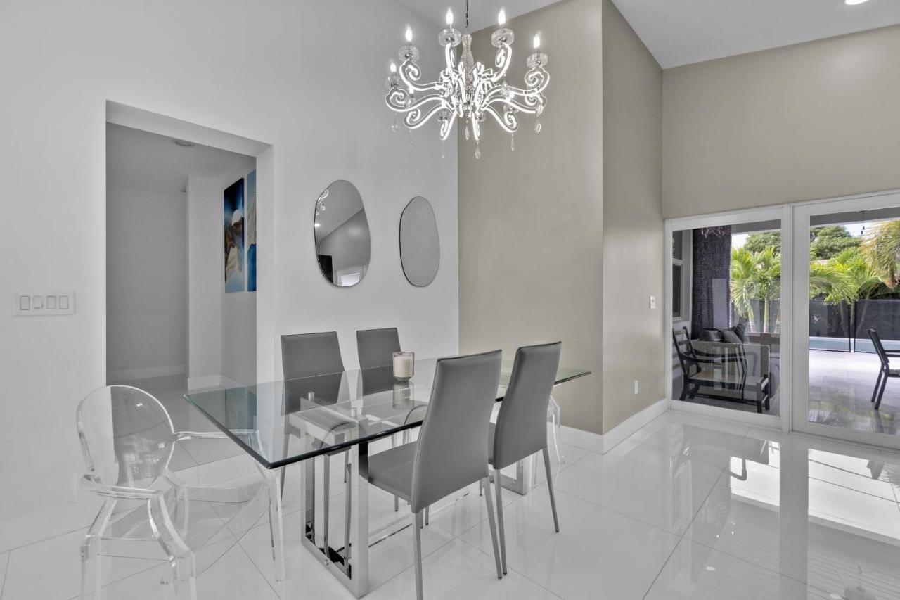 Luxury House 4 Beds Heated Pool W Jaccuzzi Apartment North Bay Village Ngoại thất bức ảnh