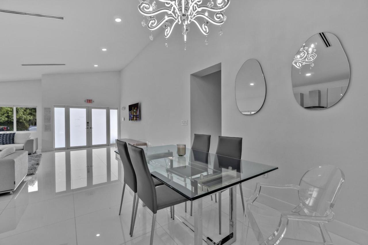 Luxury House 4 Beds Heated Pool W Jaccuzzi Apartment North Bay Village Ngoại thất bức ảnh