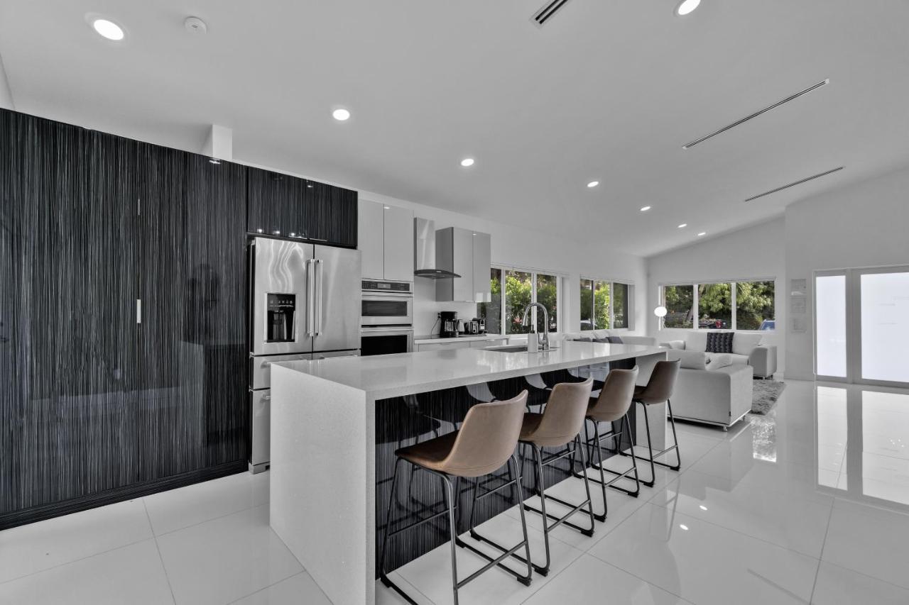 Luxury House 4 Beds Heated Pool W Jaccuzzi Apartment North Bay Village Ngoại thất bức ảnh